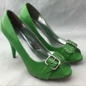 Pulse Heels Vibrant Green Woman’s size 9
